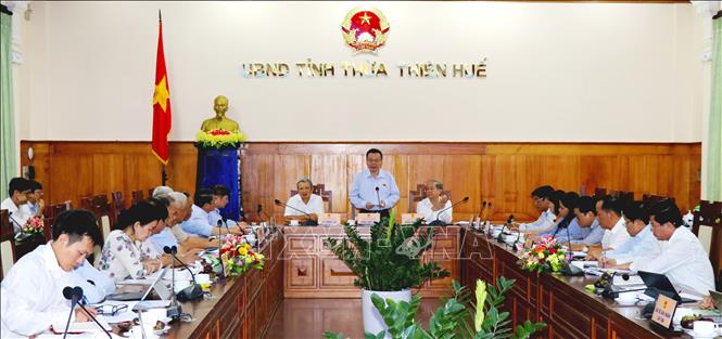 Trong ảnh: Quang cảnh buổi làm việc của đoàn công tác với lãnh đạo tỉnh Thừa Thiên - Huế. Ảnh: Tường Vi - TTXVN