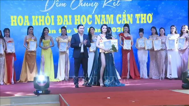 Trong ảnh: Các thí sinh đạt giải 