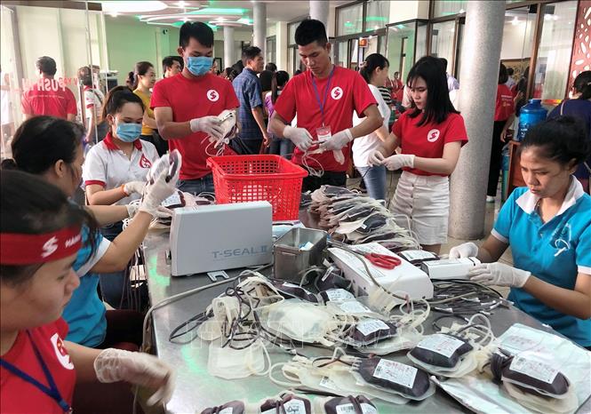 Trong ảnh: Ngày hội “Giọt máu hồng đất võ Bình Định” năm 2020 sẽ tiếp nhận khoảng 1.200 đơn vị máu. Ảnh: Nguyên Linh – TTXVN