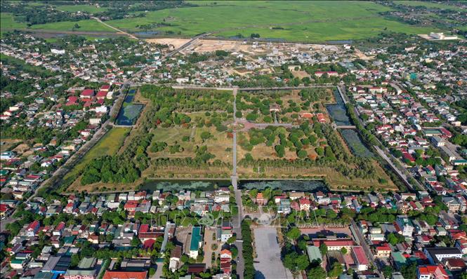 Photo: A bird's-eye view of the Quang Tri Ancient Citadel from Thach Han river. VNA Photo: Hồ Cầu