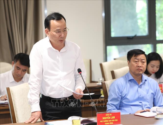Trong ảnh: Phó trưởng Ban Dân vận Trung ương Nguyễn Lam phát biểu tại buổi làm việc. Ảnh: Văn Điệp - TTXVN