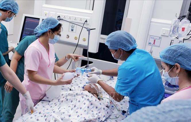 Trong ảnh: Một trong hai bệnh nhi sau khi tách rời được chuyển về Khoa Hồi sức Ngoại, Bệnh viện Nhi đồng TP Hồ Chí Minh để tiếp tục theo dõi. Ảnh: TTXVN phát
