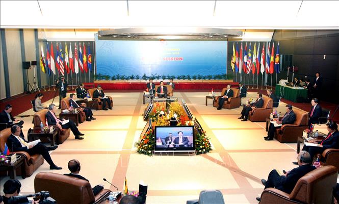 Trong ảnh: Phiên họp kín các Trưởng đoàn Hội nghị Cấp cao ASEAN lần thứ 17 tại Hà Nội, ngày 28/10/2010 - Năm đầu tiên Việt Nam làm Chủ tịch ASEAN. Ảnh: Nguyễn Dân - TTXVN