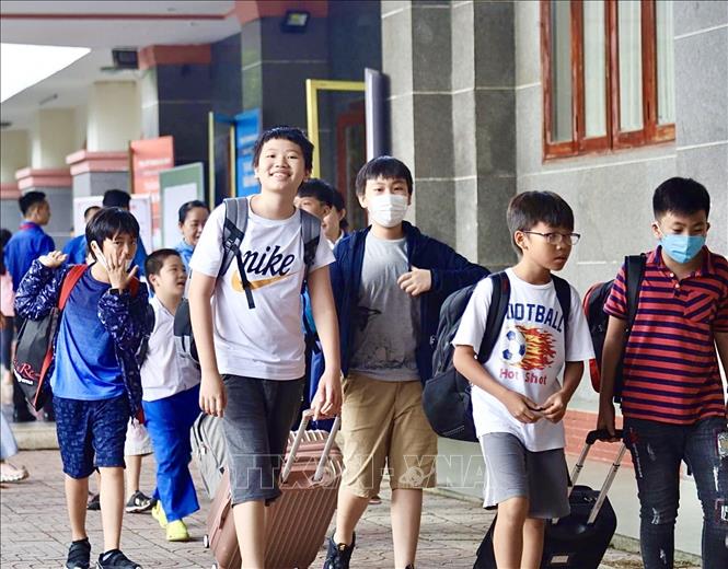 Trong ảnh: Các em học sinh đến với Trại hè Thanh Đa. Ảnh: Hồng Giang - TTXVN.