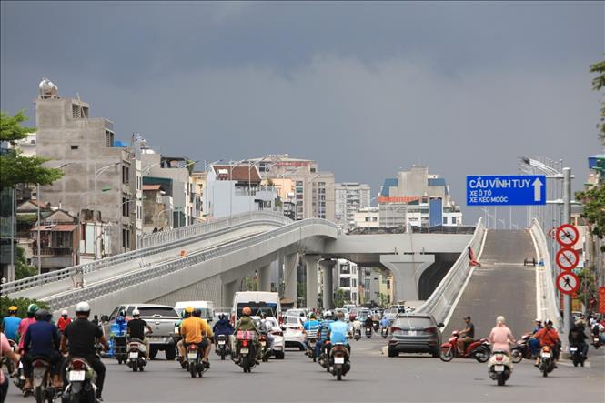Trong ảnh: Đoạn cuối tuyến phía Ngã Tư Sở nối liền với đường Láng. Ảnh: Thành Đạt - TTXVN