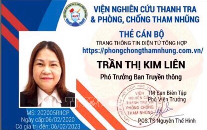 Trong ảnh: Giấy tờ giả mạo của đối tượng Trần Thị Kim Liên. Ảnh: TTXVN