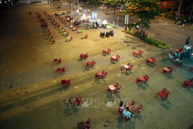 Photo: Da Nang streets are deserted before applying social distancing measures. VNA Photo: Trần Lê Lâm