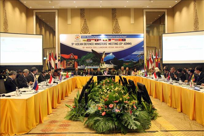 Trong ảnh: Phiên khai mạc Hội nghị Bộ trưởng Quốc phòng ASEAN lần thứ 9 (ADMM-9), ngày 16/3/2015 tại Langkawi, bang Kedah, Malaysia. Đoàn Việt Nam do Đại tướng, Bộ trưởng Quốc phòng Phùng Quang Thanh dẫn đầu, tham dự hội nghị. Ảnh: Kim Dung - TTXVN