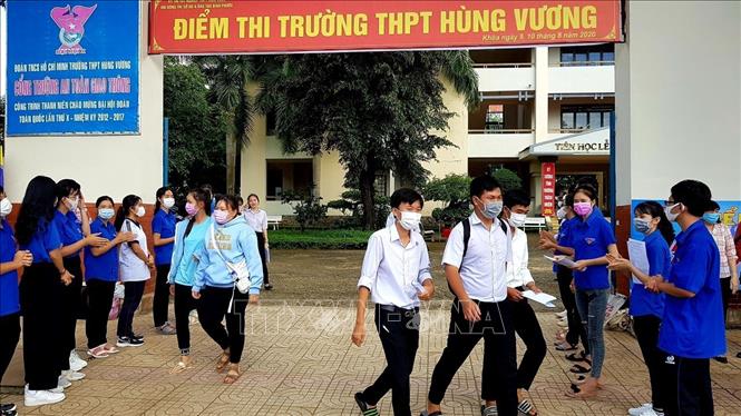 Trong ảnh: Điểm thi THPT Hùng Vương, nơi thí sinh Tính bị đình chỉ do mang điện thoại vào phòng thi. Ảnh: Đậu Tất Thành – TTXVN.
