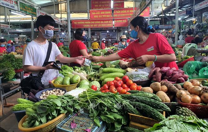 Image hình ảnh hình ảnh hình ảnh hình ảnh hình ảnh hình ảnh Chu Quốc Dũng - Đà Nẵng: Người dân nghiêm túc trong ngày đầu tiên áp dụng Thẻ vào ...