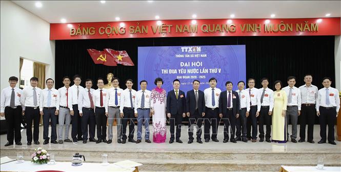 Trong ảnh: Tổng Giám đốc Thông tấn xã Việt Nam Nguyễn Đức Lợi với các đại biểu. Ảnh: Doãn Tấn - TTXVN
