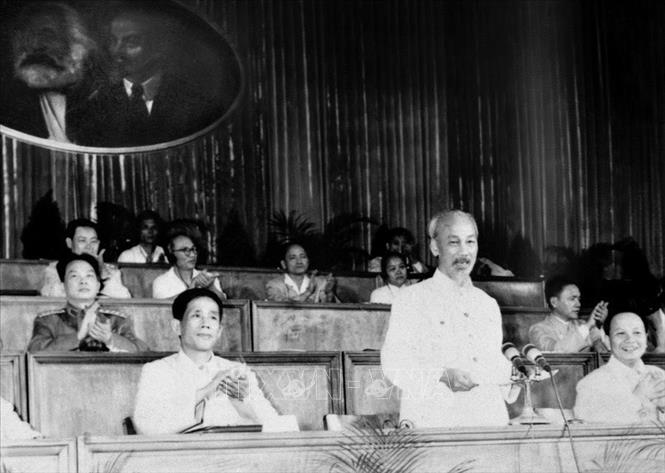 Đại hội đại biểu Đảng Cộng sản Việt Nam lần thứ III, được tổ chức từ ngày 5 -10/9/1960 tại Hà Nội quyết định đường lối cách mạng XHCN và xây dựng CHXH ở miền Bắc, đấu tranh giải phóng miền Nam, thống nhất đất nước. Ảnh: TTXVN