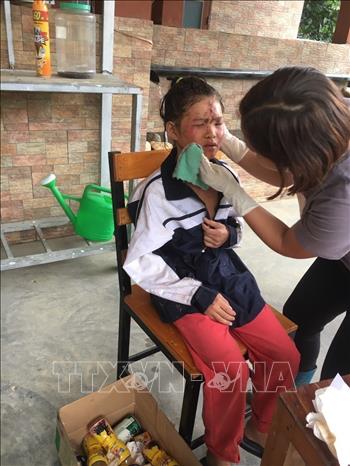 Photo: A landslide occuring in Ban Ho commune, Sa Pa town causes a Dao ethnic man, 27 years old, dead and his wife and two childs injured.