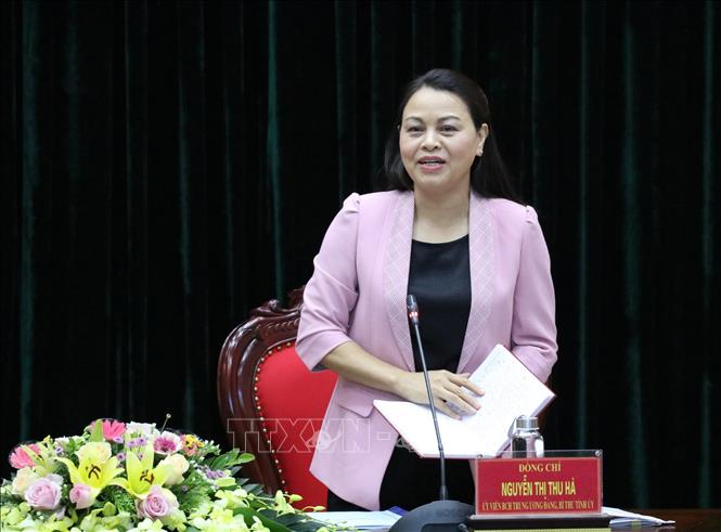 Trong ảnh: Đồng chí Nguyễn Thị Thu Hà, Ủy viên Trung ương Đảng, Bí thư Tỉnh ủy Ninh Bình phát biểu tại buổi làm việc. Ảnh: Đức Phương - TTXVN