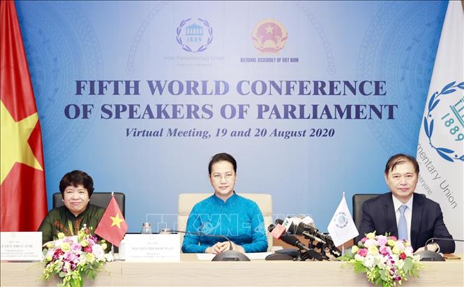 Photo: National Assembly Chairwoman Nguyen Thi Kim Ngan speaks at the meeting. VNA Photo:Trọng Đức
