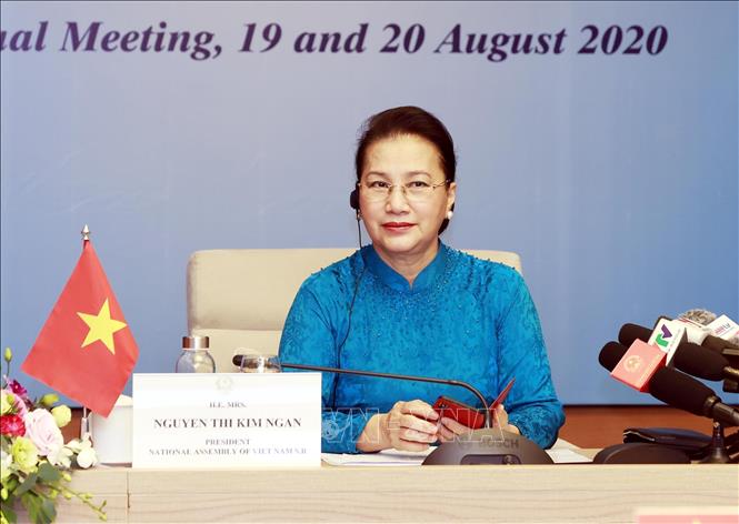 Photo: National Assembly Chairwoman Nguyen Thi Kim Ngan speaks at the meeting. VNA Photo:Trọng Đức