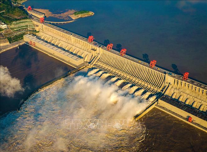 Trung Quốc: Hồ chứa của đập Tam Hiệp hứng lượng nước kỷ lục - Ảnh thời sự quốc tế - Văn hóa xã hội - Thông tấn xã Việt Nam (TTXVN)