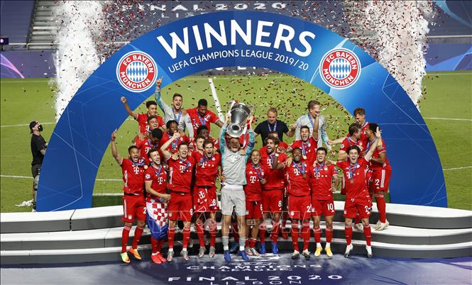 Trong ảnh: Niềm vui phút đăng quang vô địch UEFA Champions League của các cầu thủ Bayern Munich tại Lisbon (Bồ Đào Nha) ngày 23/8/2020. Ảnh: AFP/TTXVN
