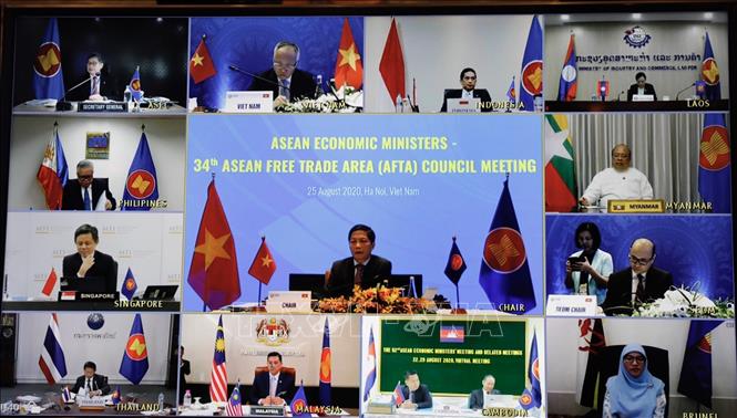 Trong ảnh: Hình ảnh đầu cầu các nước ASEAN tham dự kỳ họp. Ảnh: Trần Việt - TTXVN