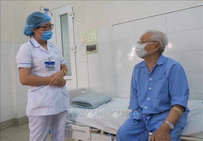 Photo: Preventive measures are tightened at Ho Chi Minh City's hospitals to protect vulnerable patients such as the elderly and patients with serious illness. VNA Photo: Đinh Hằng