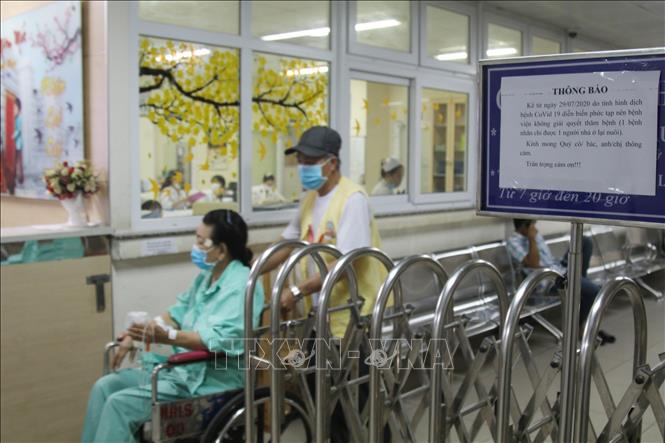 Photo: Preventive measures are tightened at Ho Chi Minh City's hospitals to protect vulnerable patients such as the elderly and patients with serious illness. VNA Photo: Đinh Hằng