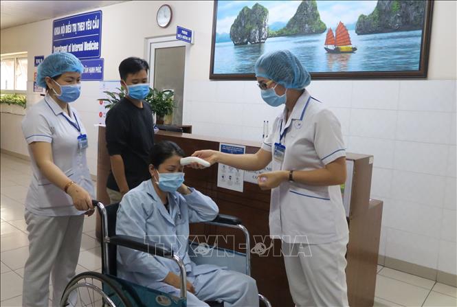 Photo: Preventive measures are tightened at Ho Chi Minh City's hospitals to protect vulnerable patients such as the elderly and patients with serious illness. VNA Photo: Đinh Hằng