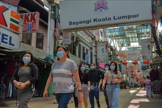 Malaysia cấm nhập cảnh đối với công dân các nước tái bùng phát COVID-19 -  Ảnh thời sự quốc tế - Văn hóa xã hội - Thông tấn xã Việt Nam (TTXVN)