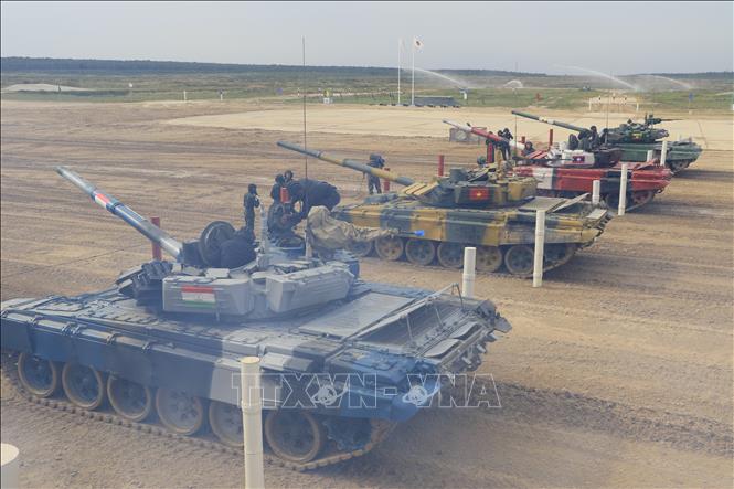 Photo: The tank team of the Vietnam People’s Army competes at the race. VNA Photo: Trần Hiếu