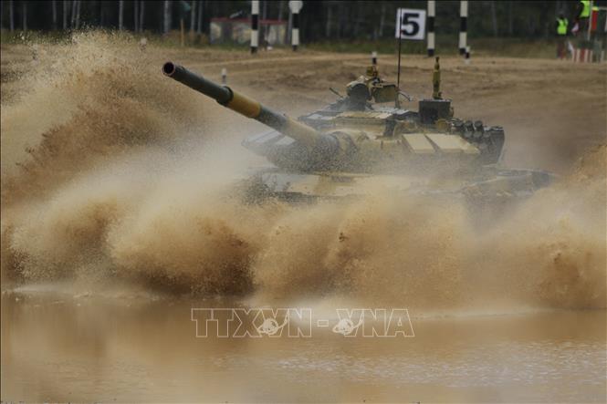 Trong ảnh: Kíp xe tăng Việt Nam thi đấu ấn tượng tại Hội thao quân sự quốc tế Army Games 2020. Ảnh: Trần Hiếu - Pv TTXVN tại Nga