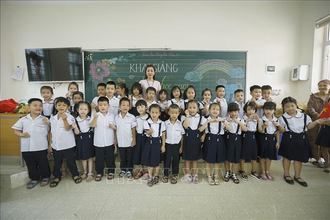 Hòa Bình: Gần 16.500 học sinh lớp 1 tham dự khai giảng năm học mới - Ảnh thời sự trong nước - Văn hoá & Xã hội - Thông tấn xã Việt Nam (TTXVN) Hòa Bình: Gần 16.500 Học Sinh Lớp 1 Tham Dự Khai Giảng Năm Học Mới - Ảnh Thời Sự Trong Nước - Văn Hoá & Xã Hội - Thông Tấn Xã Việt Nam (Ttxvn)