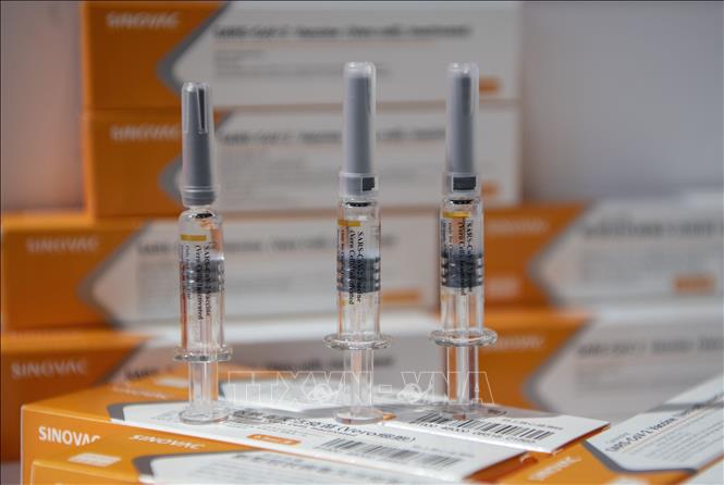 COVID-19: Vaccine CoronaVac của Trung Quốc ghi nhận kết ...