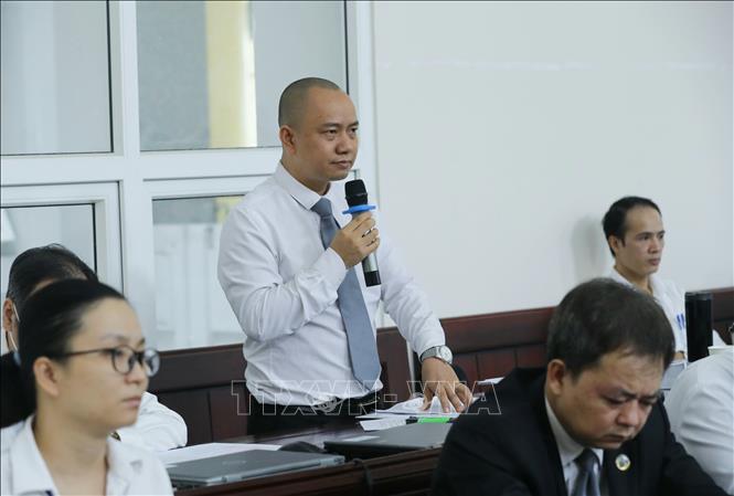 Trong ảnh: Luật sư Ngô Ngọc Trai bào chữa cho các bị cáo tại phiên tòa. Ảnh: Doãn Tấn - TTXVN