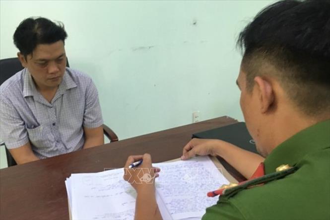 Trong ảnh: Đối tượng Sơn tại cơ quan điều tra. Ảnh: TTXVN phát