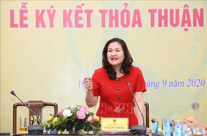 Trong ảnh: Thứ trưởng Bộ Lao động – Thương binh và Xã hội Nguyễn Thị Hà phát biểu tại Lễ Ký kết. Ảnh: Anh Tuấn – TTXVN