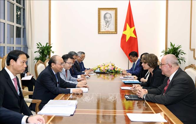 Trong ảnh: Thủ tướng Nguyễn Xuân Phúc tiếp Đại sứ Hà Lan, Đại sứ Bỉ cùng các nhà đầu tư EU. Ảnh: Thống Nhất – TTXVN