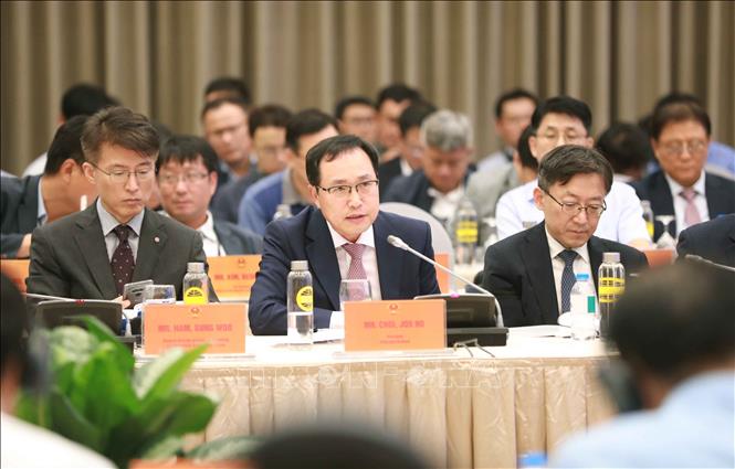 Trong ảnh: Chiều 17/7/2020, tại Hà Nội, Văn phòng Chính phủ tổ chức Hội nghị đối thoại giữa Hội đồng tư vấn cải cách thủ tục hành chính của Thủ tướng Chính phủ với cộng đồng doanh nghiệp Hàn Quốc tại Việt Nam với chủ đề: 