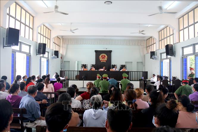 Trong ảnh: Quang cảnh phiên tòa. Ảnh: Nguyễn Thanh - TTXVN
