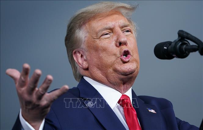 Trong ảnh: Tổng thống Mỹ Donald Trump trong abif phát biểu tại Winston-Salem, bang Bắc Carolina ngày 8/9/2020. Ảnh: AFP/TTXVN