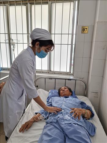 Trong ảnh: Sức khỏe bệnh nhân Bệnh nhân Nguyễn Thị B. đã ổn định. Ảnh: TTXVN phát