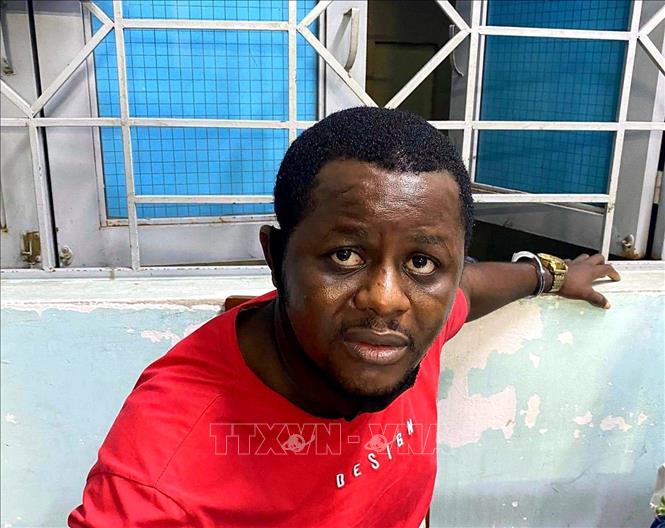 Trong ảnh: Đối tượng Chukwuemeka Confidence Onyiriuka (sinh năm 1988, quốc tịch Nigeria).
Ảnh: TTXVN phát
