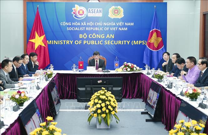 Photo: A view of the online meeting in Hanoi. VNA Photo: Doãn Tấn