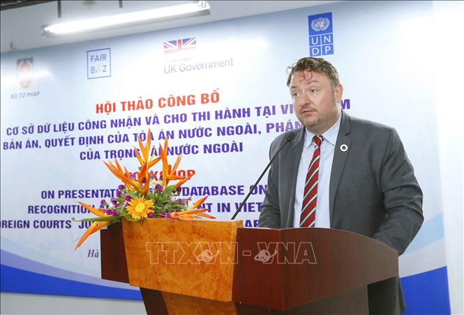 Trong ảnh: Ông Nils Christensen, Quyền Trợ lý Trưởng Đại diện Thường trú UNDP Việt Nam phát biểu. Ảnh: Doãn Tấn - TTXVN