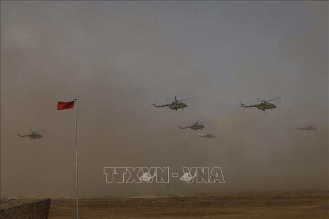Trong ảnh: Các biên đội máy bay trực thăng của quân đội Nga tham gia cuộc tập trận. Ảnh: Trần Hiếu - Pv TTXVN tại Nga
