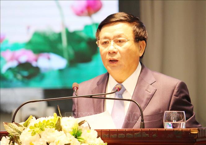Trong ảnh: Đồng chí Nguyễn Xuân Thắng, Bí thư Trung ương Đảng, Giám đốc Học viện Chính trị quốc gia Hồ Chí Minh, Chủ tịch Hội đồng lý luận Trung ương phát biểu tại hội thảo. Ảnh: Nguyễn Oanh - TTXVN