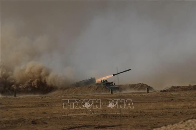 Trong ảnh: Tổ hợp pháo phản lực phóng loạt Tornado-G khai hỏa tiêu diệt địch. Ảnh: Trần Hiếu – Pv TTXVN tại Nga