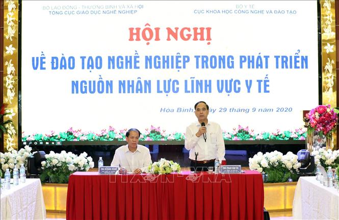 Trong ảnh: Ông Phạm Văn Tác, Cục trưởng Cục khoa học công nghệ và Đào tạo (Bộ Y tế) phát biểu tại Hội nghị. Ảnh: Anh Tuấn – TTXVN