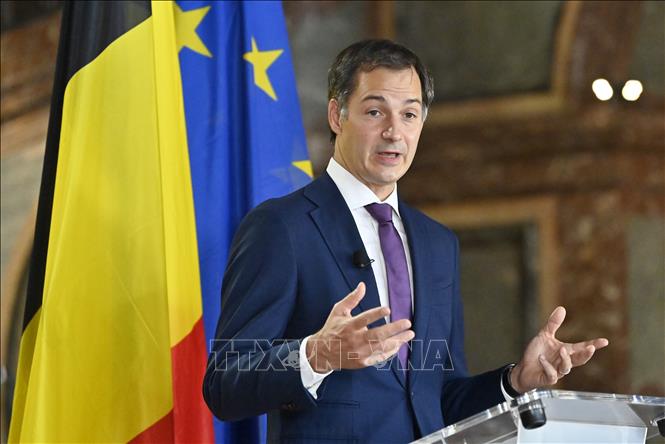 Trong ảnh: Ông Alexander De Croo phát biểu với báo giới tại thủ đô Brussels sau khi được đề cử làm Thủ tướng Bỉ ngày 30/9/2020. Ảnh: AFP/TTXVN