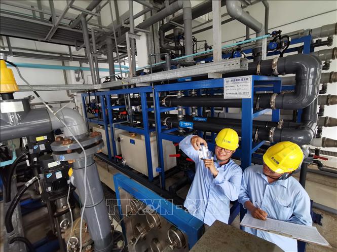 Trong ảnh: Khu vực xử lý nước thải của nhà máy. Ảnh: Thanh Liêm - TTXVN