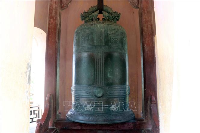 Trong ảnh: Quả chuông Đại Hồng Chung được công nhận là Bảo vật quốc gia năm 2013. Ảnh: Đỗ Trưởng-TTXVN