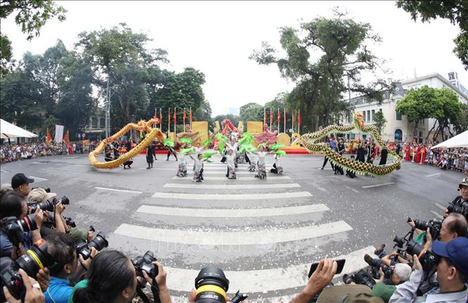 Trong ảnh: Màn Múa rồng tại Liên hoan. Ảnh: Anh Tuấn - TTXVN